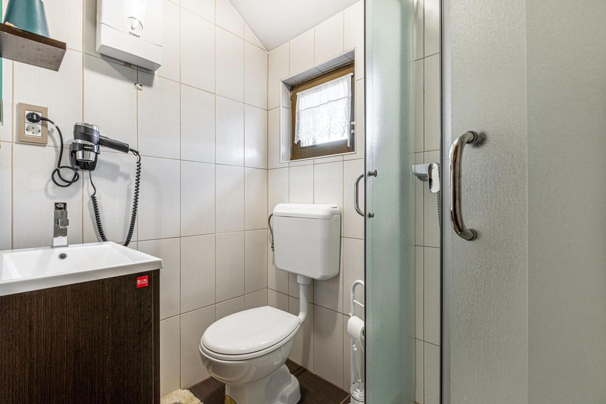 Ladybug House With Whirlpool - Happy Rentals Fokovci Dış mekan fotoğraf